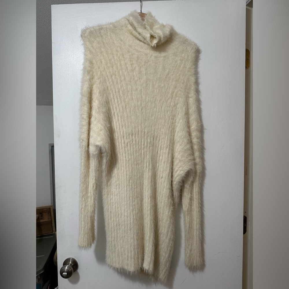 Super soft fuzzy Long sleeve white sweater dress, size s/m
